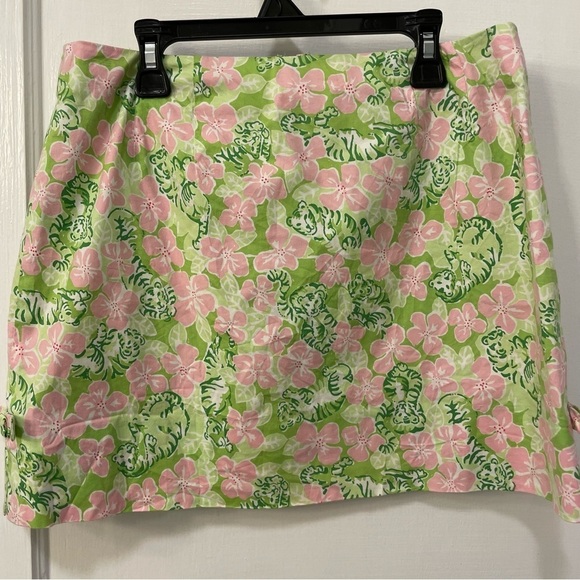 Lilly Pulitzer Dresses & Skirts - Lilly Pulitzer Vintage White Label Skirt in Tiger Cloud Pink Green